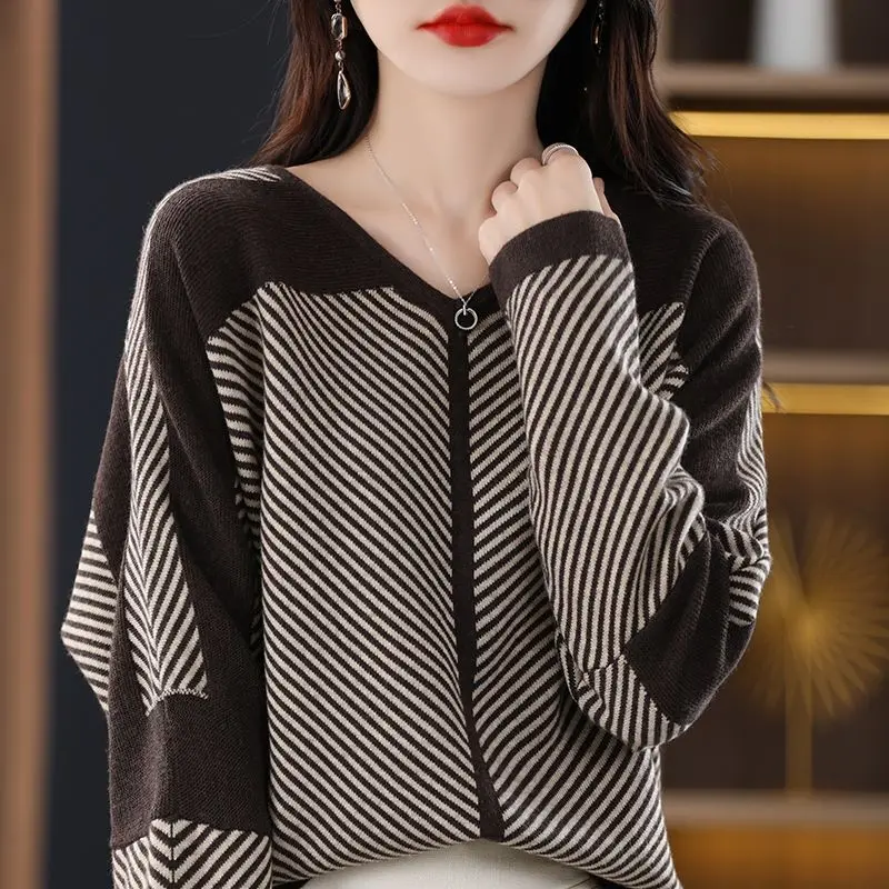 Striped Sweater Ladies V-neck Top Tee Autumn Winter New Patchwork Batwing Sleeve Loose Knitting Pullovers Women Clothes Top Tee