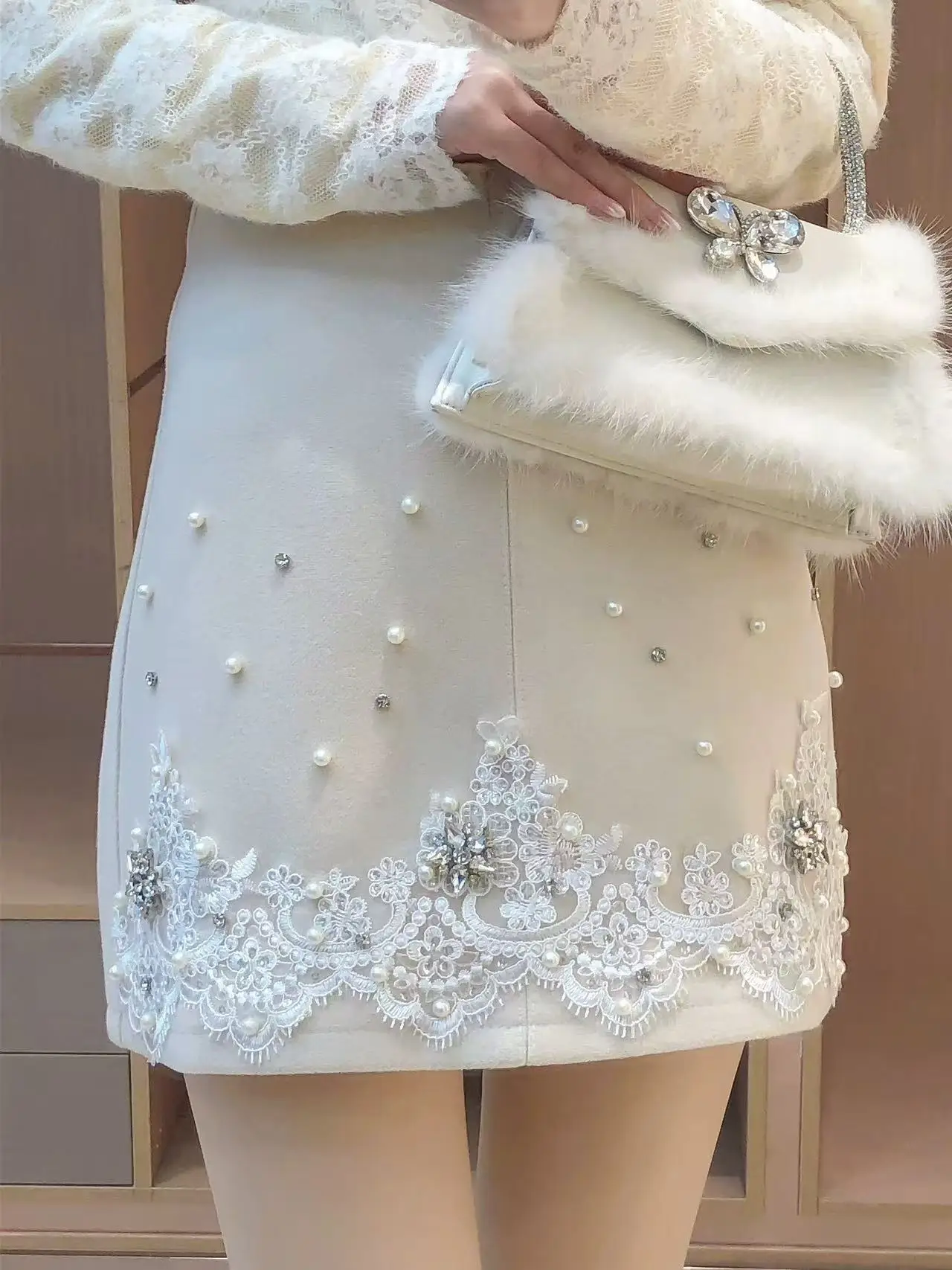 Luxury Style Lace Embroidery Beaded Diamonds Stitch Woolen Skirt for Women Autumn Winter A-line Skirt High Waisted Woolen Skirts