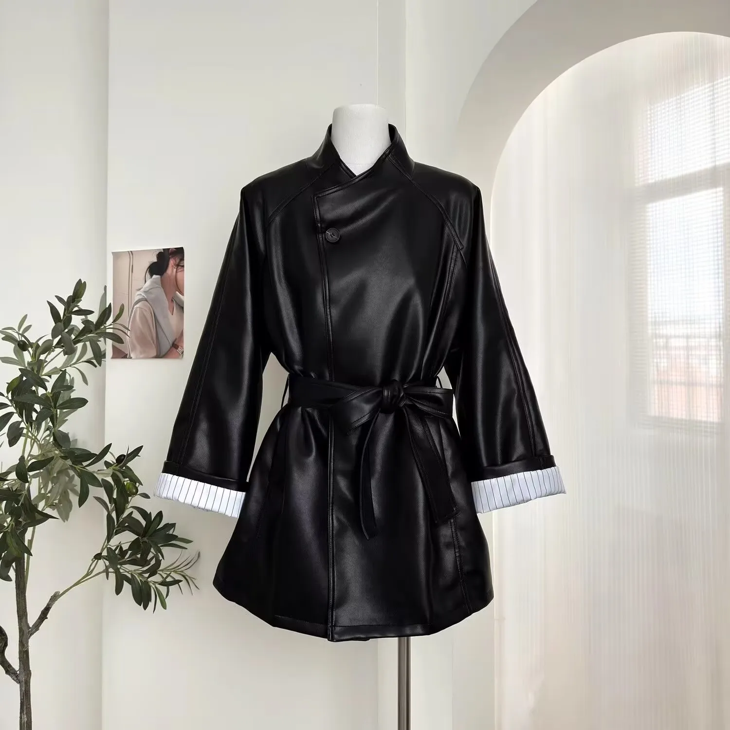 Chaqueta de cuero negra dulce y fresca para mujer, abrigo cortavientos de piel sintética ajustado con temperamento, Top medio largo para primavera y otoño