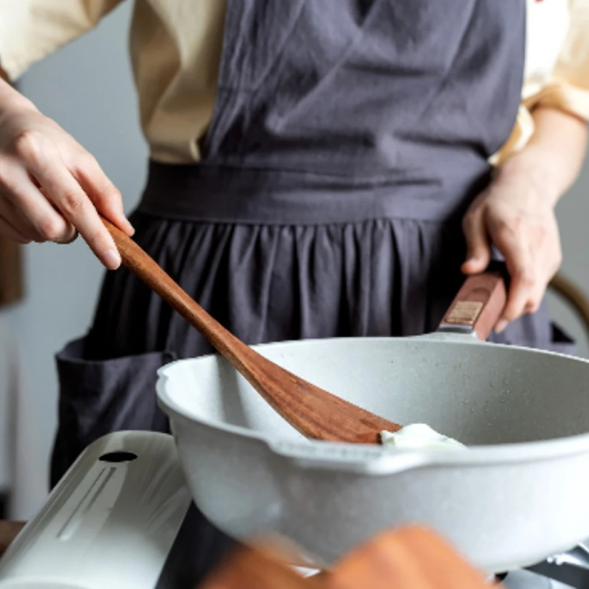 Wood Kitchenware Cooking Set Household Spatula Spoon Set Salad Spoon Fork Stirring Spoon Kitchen Baking Set With storage bucket - Image 3