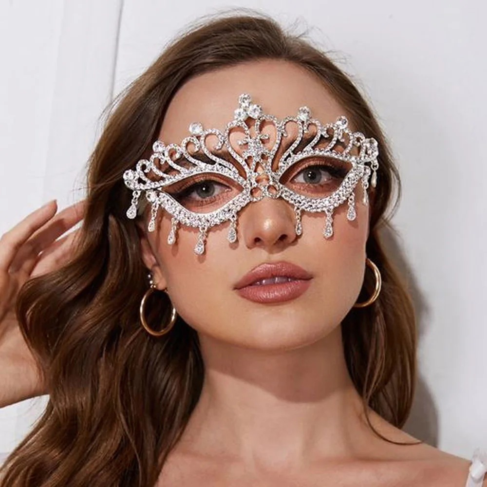 Rhinestone Irregular Masquerade Mask Halloween Decoration Face Jewelry for Women Luxury Crystal Cover Eyes Mask Accessories