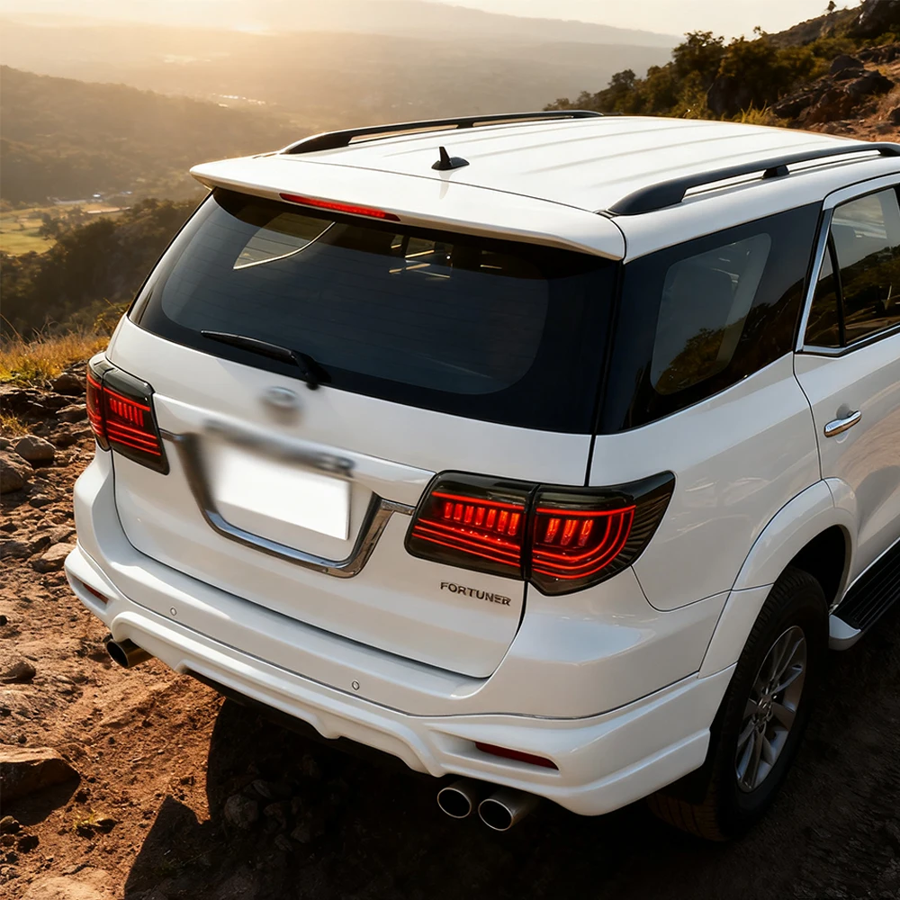 

Для Toyota Fortuner 2012-2016 светодиодные задние фонари автомобиля в сборе, обновленный эффект запуска, динамический сигнальный светильник, инструменты, аксессуары