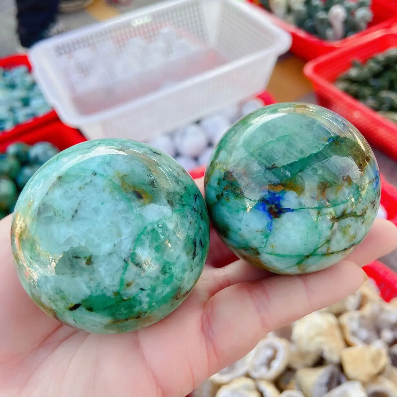 beautiful Green Moonlight Ball Crystal Natural Reiki Decorative Stones Sphere A Legendary  Pearl Lovely Precious 1pc