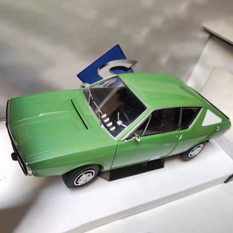 

Solido 1/18 Scale 17 1976 Alloy Car Model Collection Display Toy Gifts Souvenirs