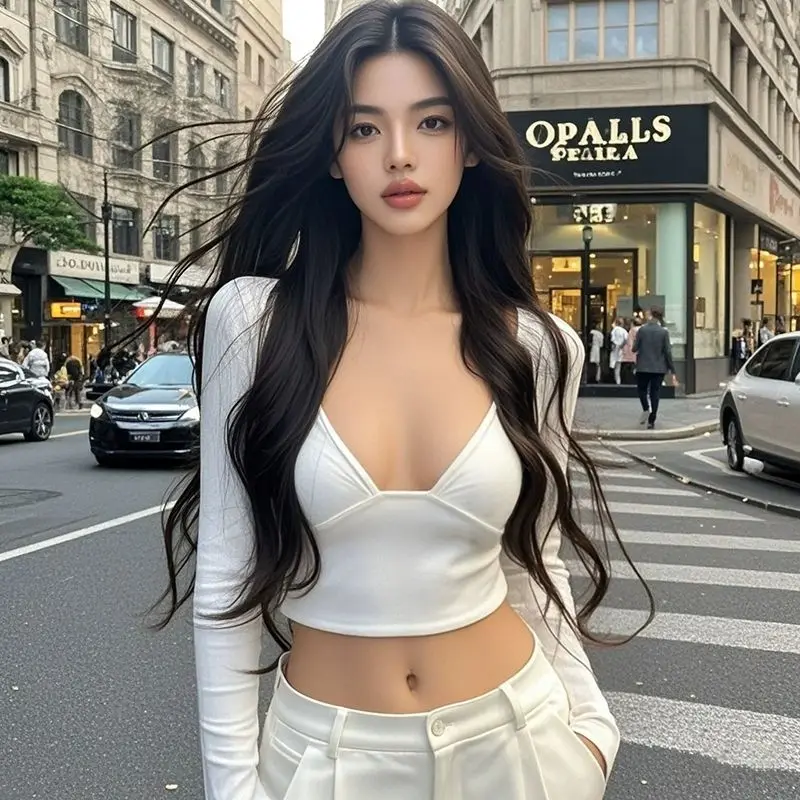 

Pure wind spice girl white V-neck short top women 2024 fall new slim-fit long sleeve T-shirt base