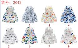 Sun-Safe Summer Fun: boys' Cartoon Handprint Hooded Windbreaker with Free Storage Bag!