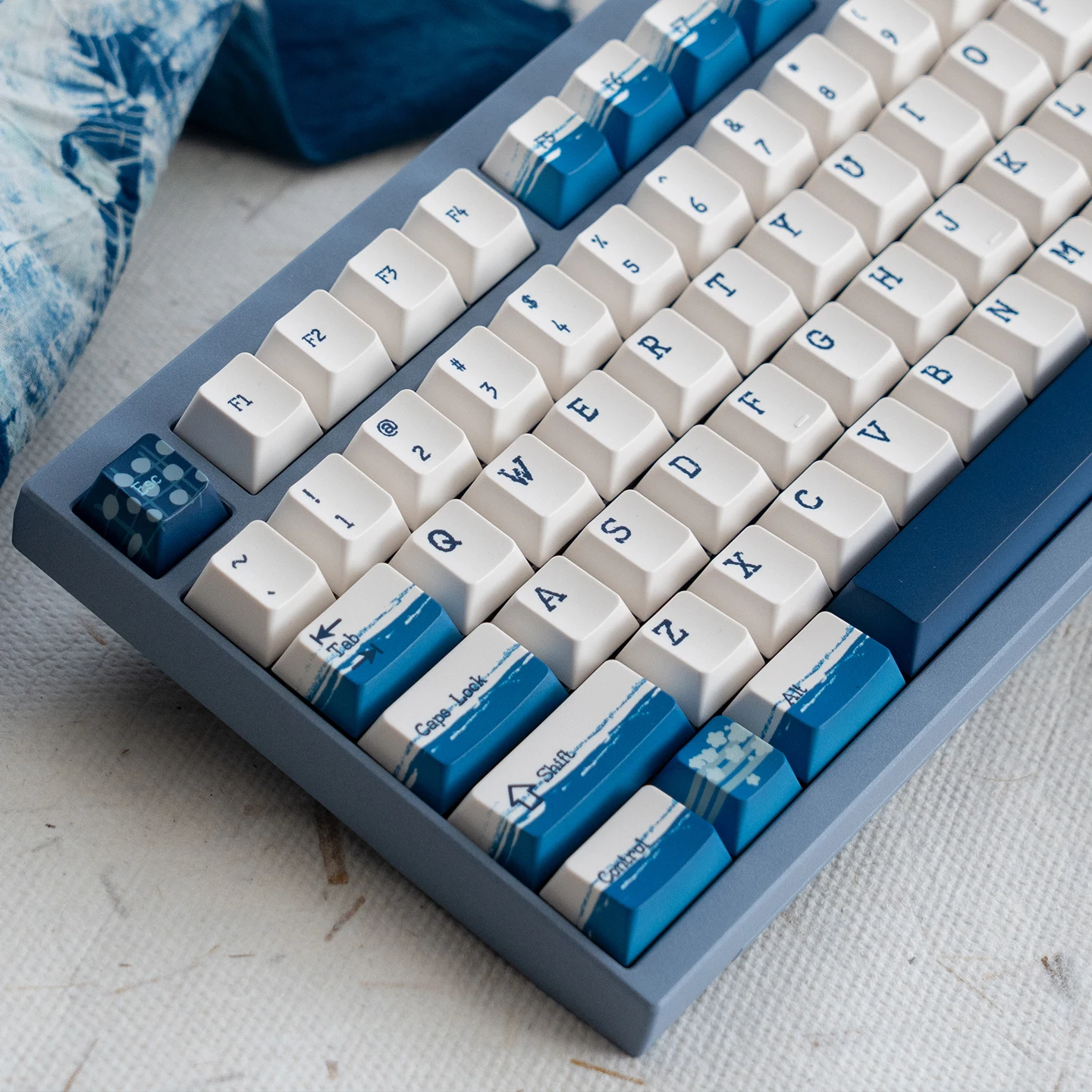 Tie-Dye Keycaps Chinese Traditional Culture Theme Pbt Sublimation 1.7Mm Customized Blue Personalized Keyboard Keycaps 145 Keys