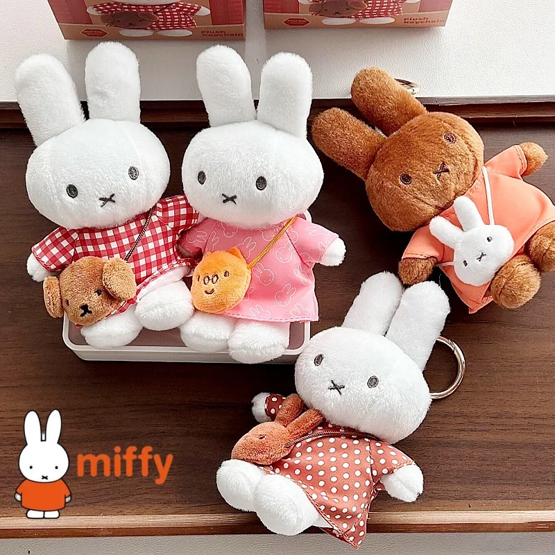Colgante Original de la serie de viaje de conejo Miffy, muñeca de moda, caja ciega, decoración de mochila, adorno, colección de escritorio, juguetes, regalos