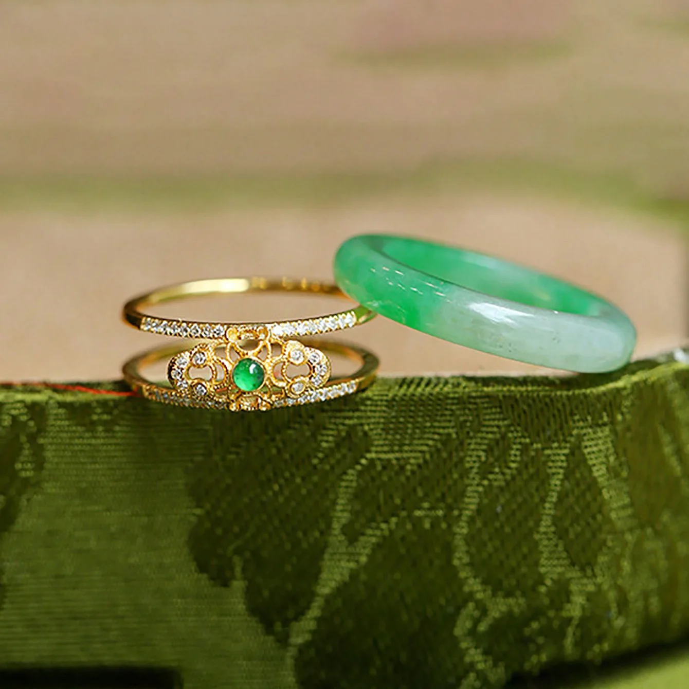 Chinese Niche Design Inlaid Imitation Natural Chrysoprase Ring Women's Emerald Green Jade Ring High-end