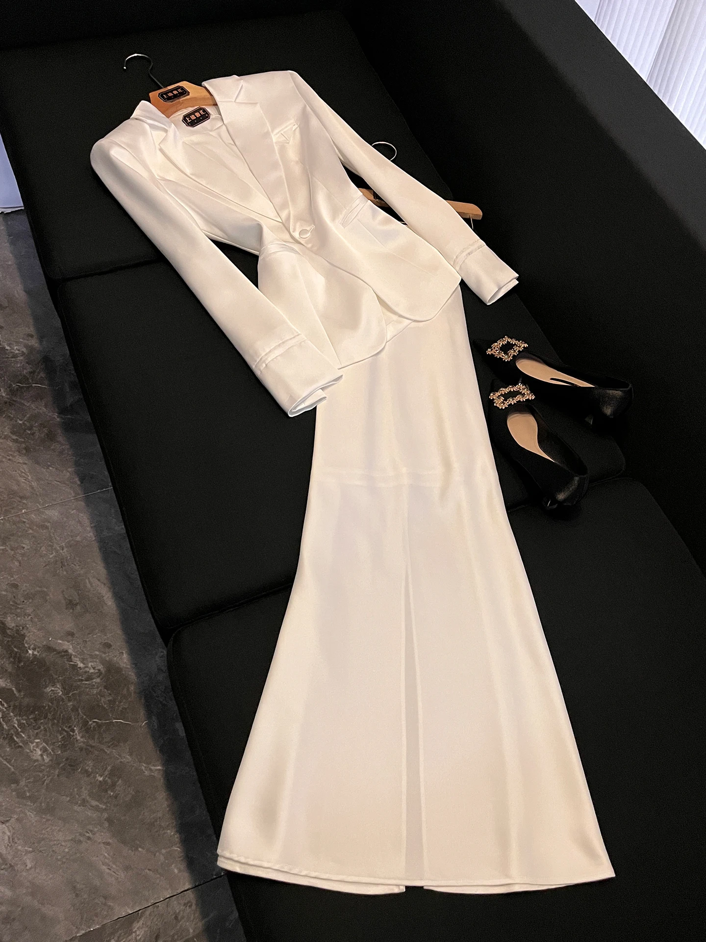 

Elegant Satin Tailored Suit Set High Waist Midi Skirt Two-Piece Ensemble Professional Commute Fashion Summer New Arrival