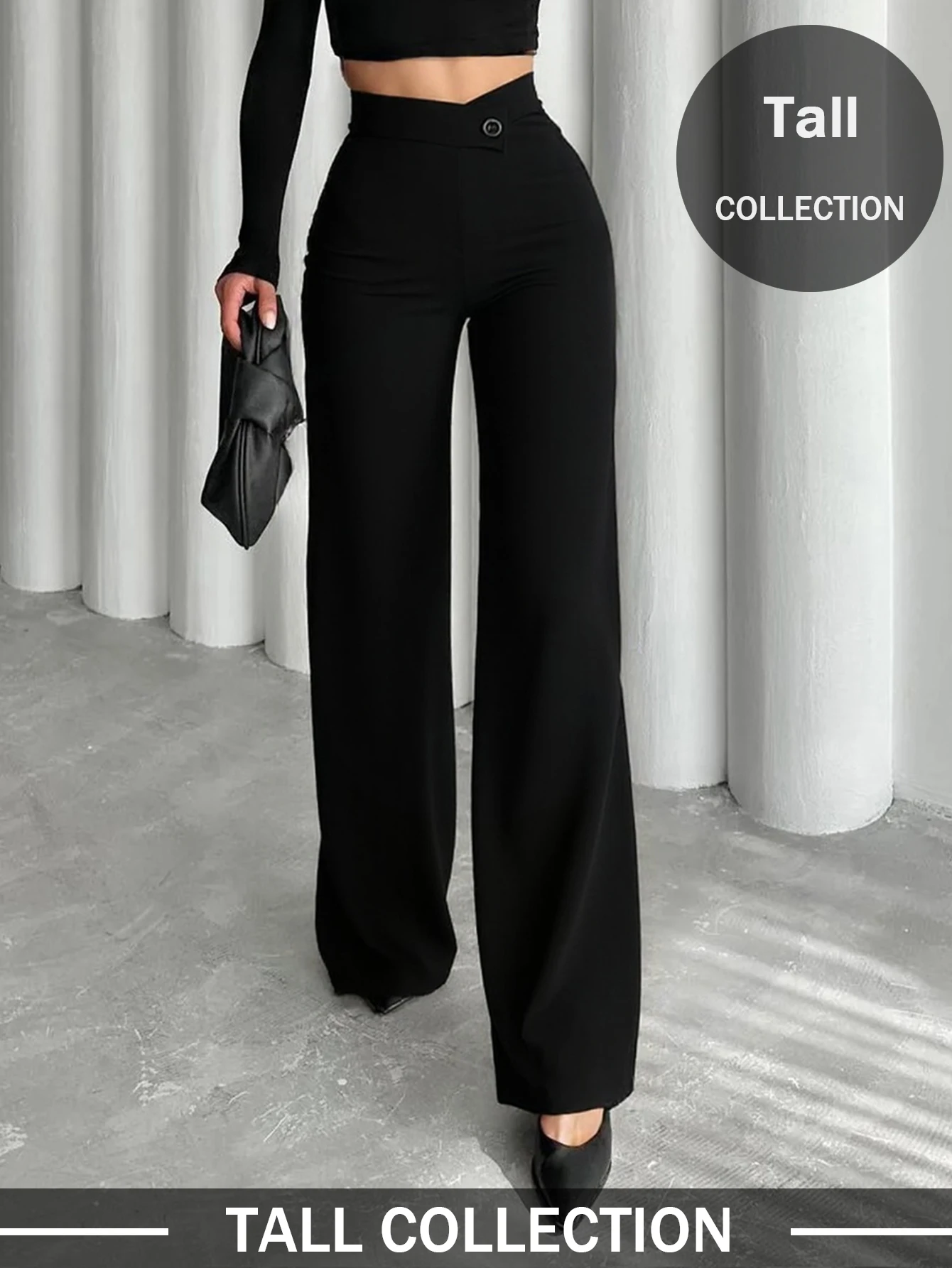 

Женские чёрные брюки прямого кроя с асимметричным V-образным вырезом на талии, подчеркивающим фигуру, подходят для повседневной носки.