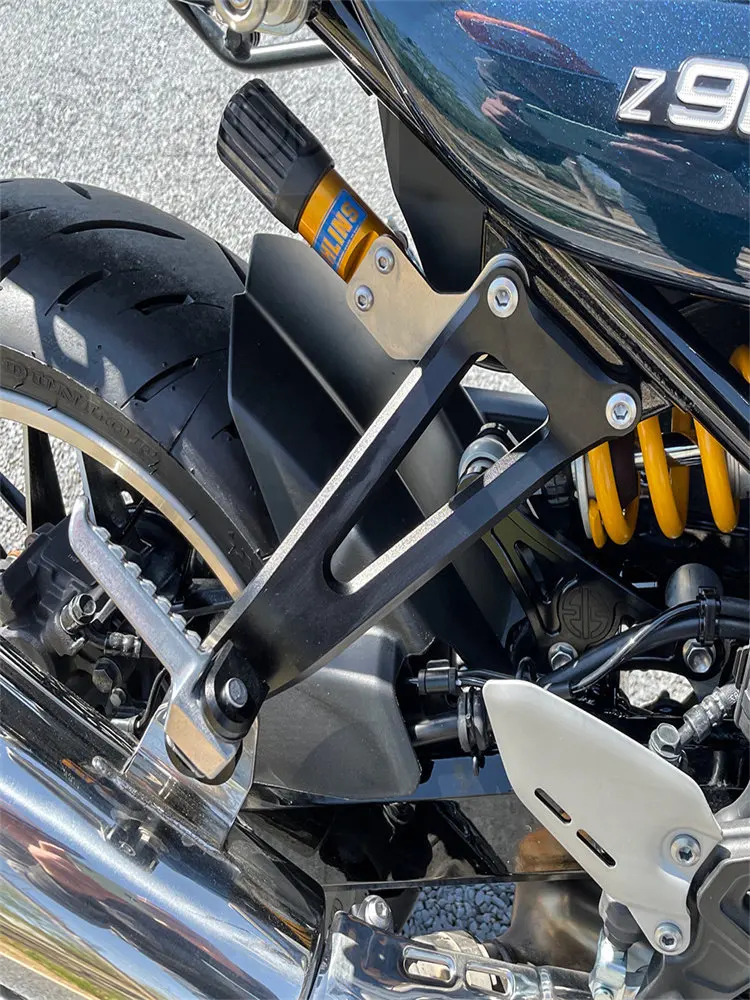

Suitable for Kawasaki Z900RS from 2018th to 2023rd year. Modified pedal assembly made of CNC aluminum alloy