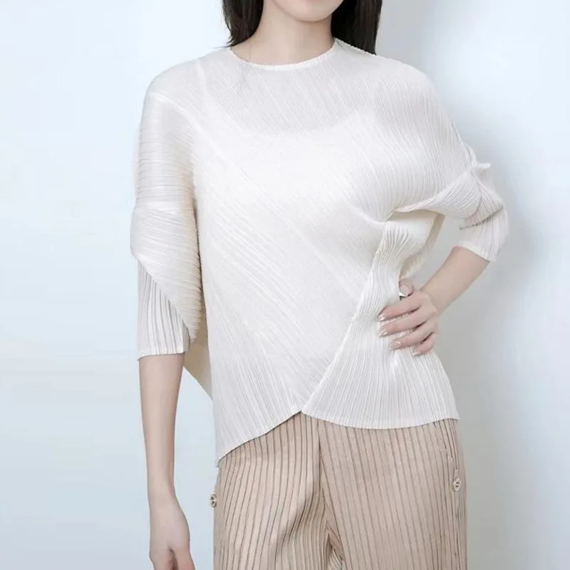 HKSH Women T-shirt O-neck Half Sleeves Asymmetric Pleated Versatile Elegant High-End Oversized Thin Tops New Summer 2026 HK21450