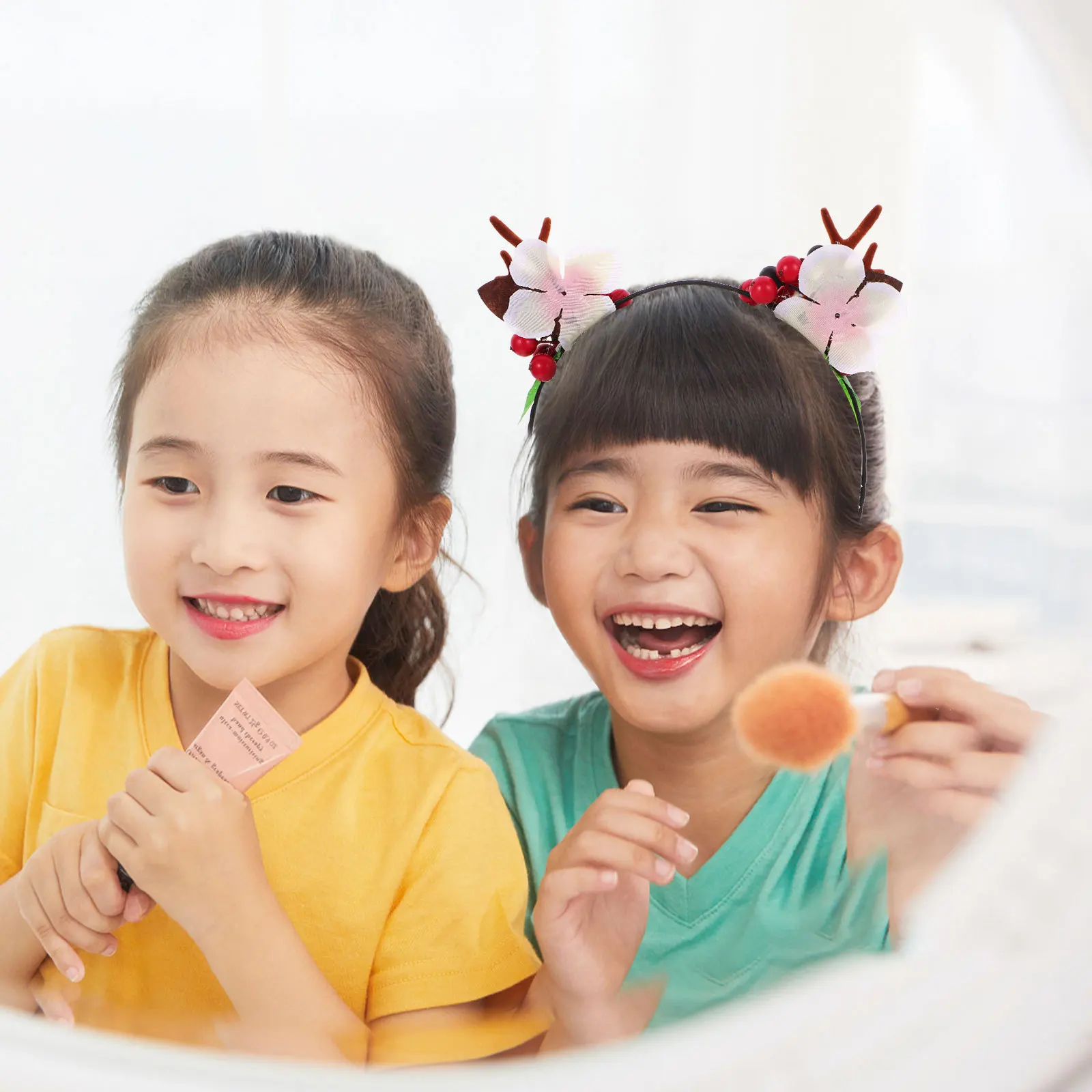 

1Set Christmas Hair Clips Small Antler Headband Xmas Hair Accessories Lightweight for Party Girls Women Cute Hairpin