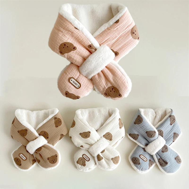 Korean Baby Scarfs Cute Bear Warm Scarves for Girls Boys Infant Soft Cross scarf Winter Trendy Children Outdoor Accessories 2024