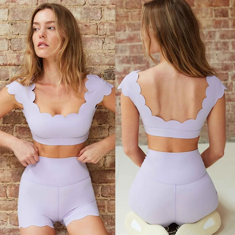 

Yoga Suit Set with Nude Feel Chest Cushion Gathering Sports Short Sleeved Yoga Shorts Fitness Set