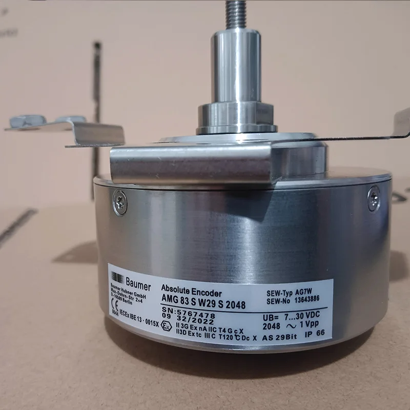 AG7W new original genuine German imported AMG83SW29S2048 motor/Baumer rotary encoder