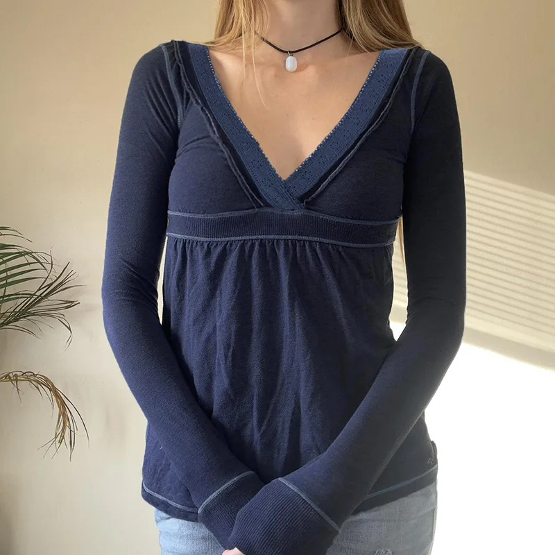 

Базовая повседневная однотонная тонкая футболка с v-образным вырезом и длинными рукавами в европейском и американском стиле, модная кукольная рубашка.