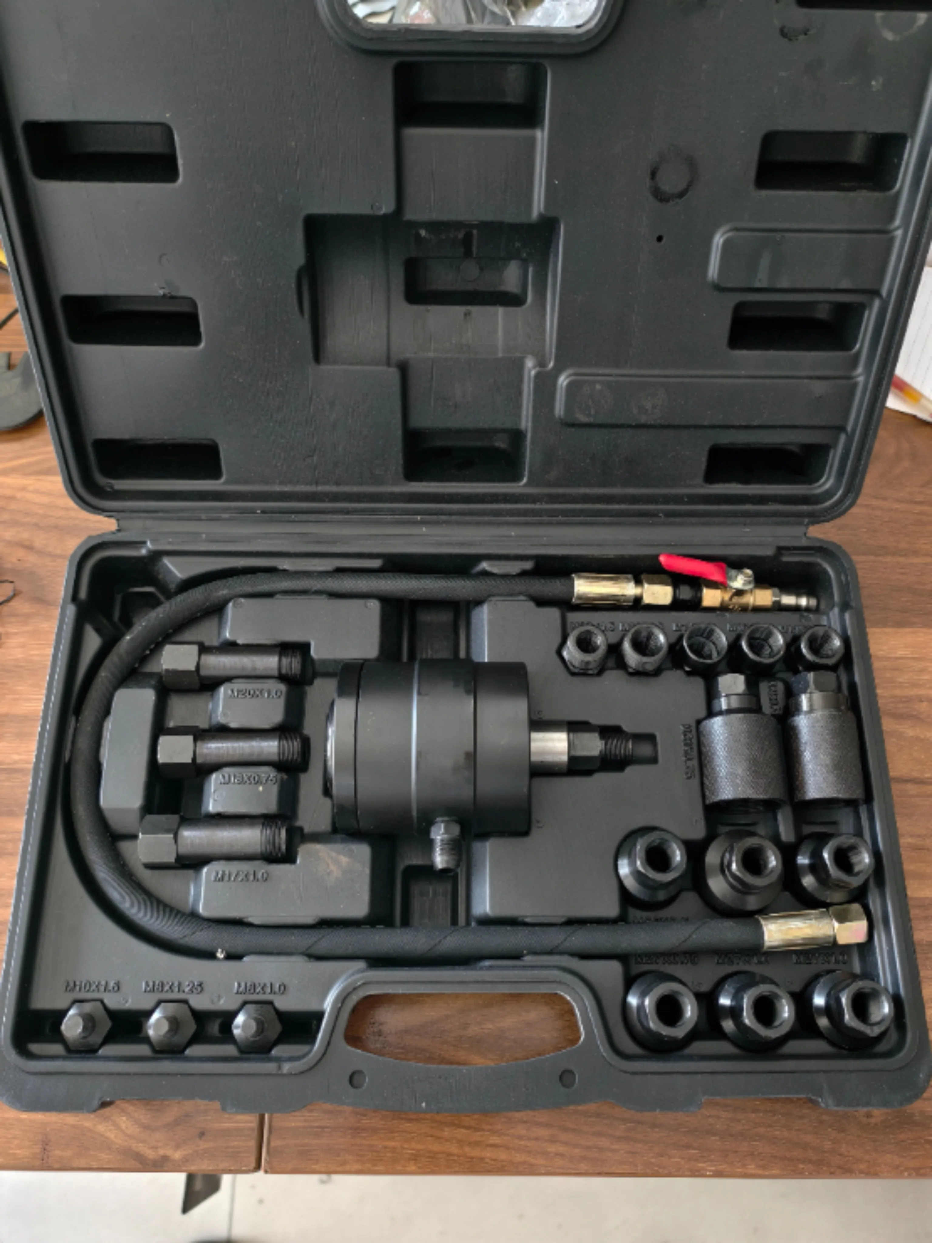 

New Common Rail Diesel Fuel Injector Pneumatic Puller Hammer Remover Tool Pneumatic Removal Puller Combination Kit Professional