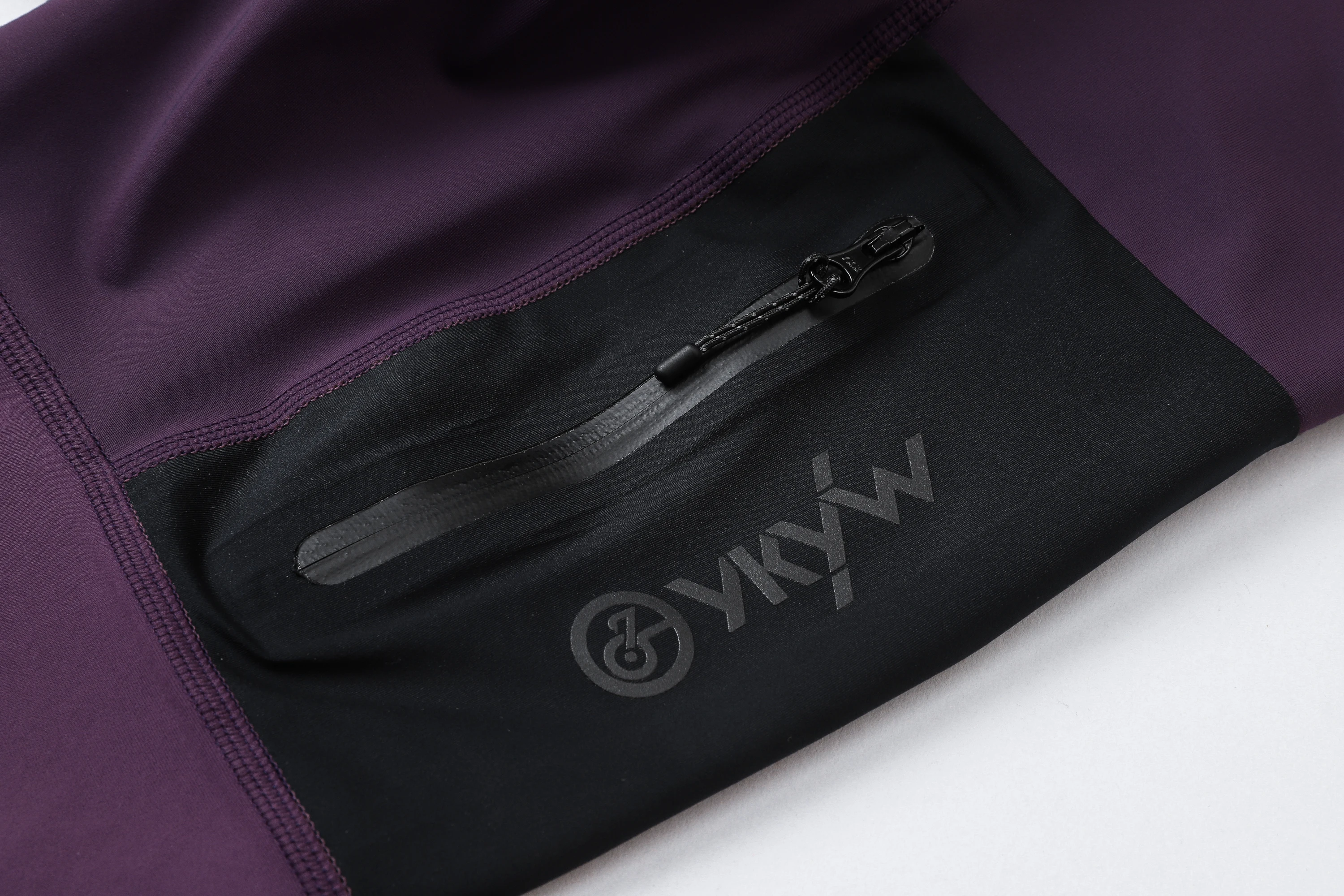 YKYWBIKE الرجال مريلة ركوب الدراجات قصيرة 4 جيوب 7 ساعات إيطاليا واجهة الطريق الدراجة برو فريق مريلة سراويل صيفية مكافحة سبلاش YKK جيب