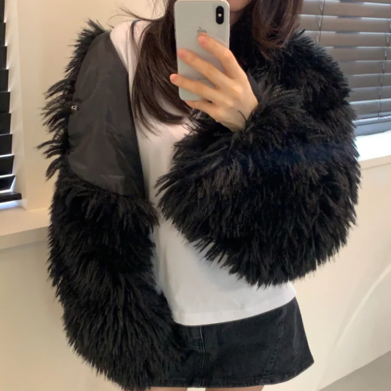 Cappotto di pelliccia da donna chic coreano Sle Calore Dolce pelliccia Faionable Parte superiore del corpo Inverno Nuovo arrivo Alta qualità Ele