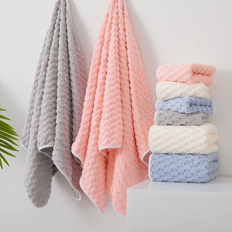 Bath Towel Soft and Quick Dry Bath Towels for Adults Plush Cloud Patterned for Bathroom Extra Absorbent