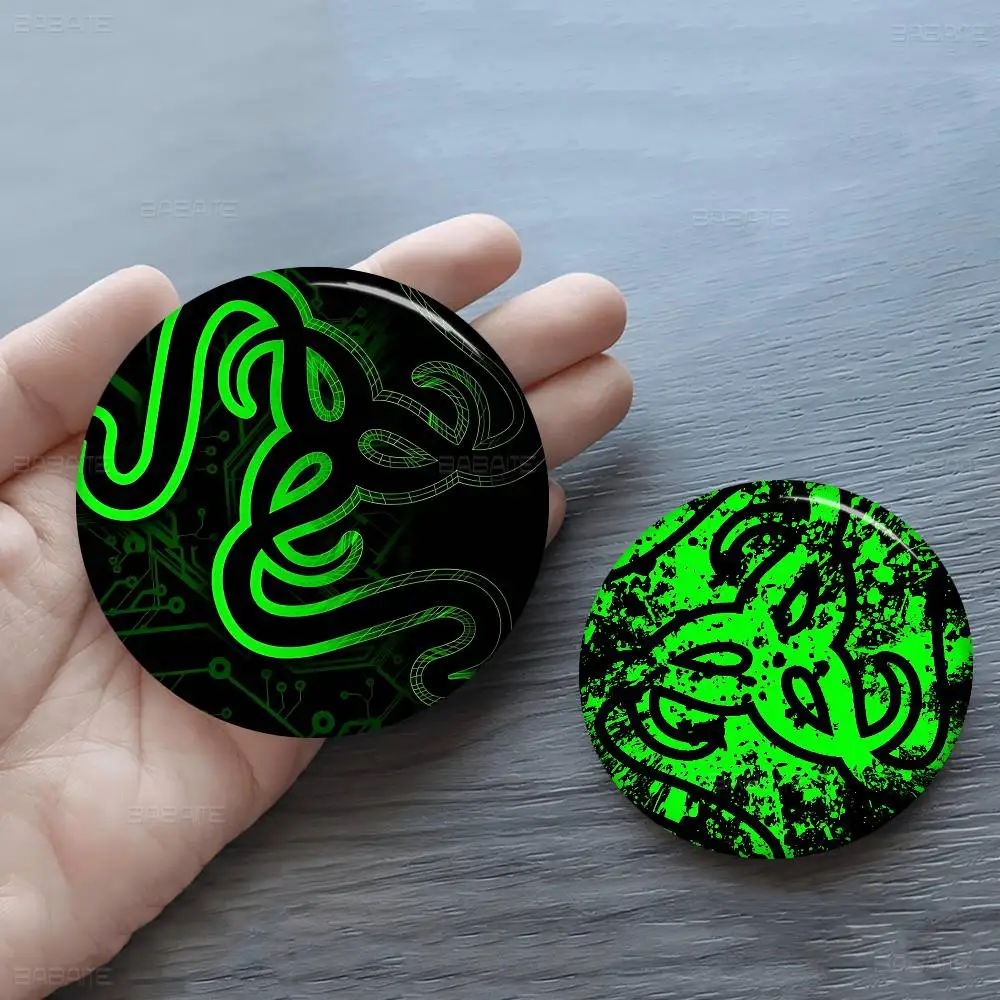Gaming Peripherals Brand R-Razer 32/44/58mm Round Cartoon Brooches Handmade Pins for Backpack Accessories Gifts Creative Badge