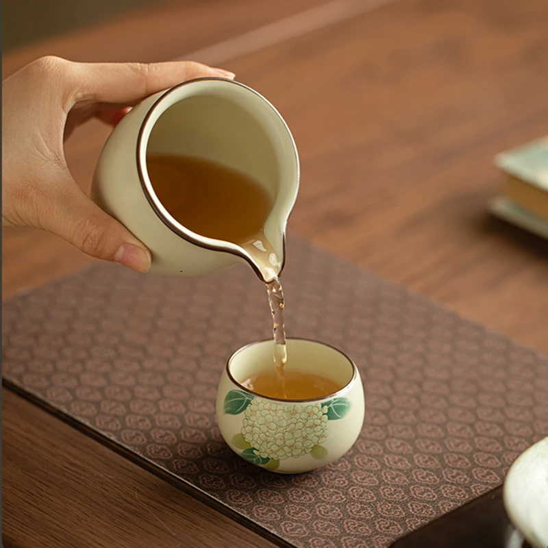1 Pc Chinese Retro Ru Kiln Ceramic Tea Cup Tradition Handmade Flowers Teacup Household Tea Bowl Master Cup Tea Set Accessories