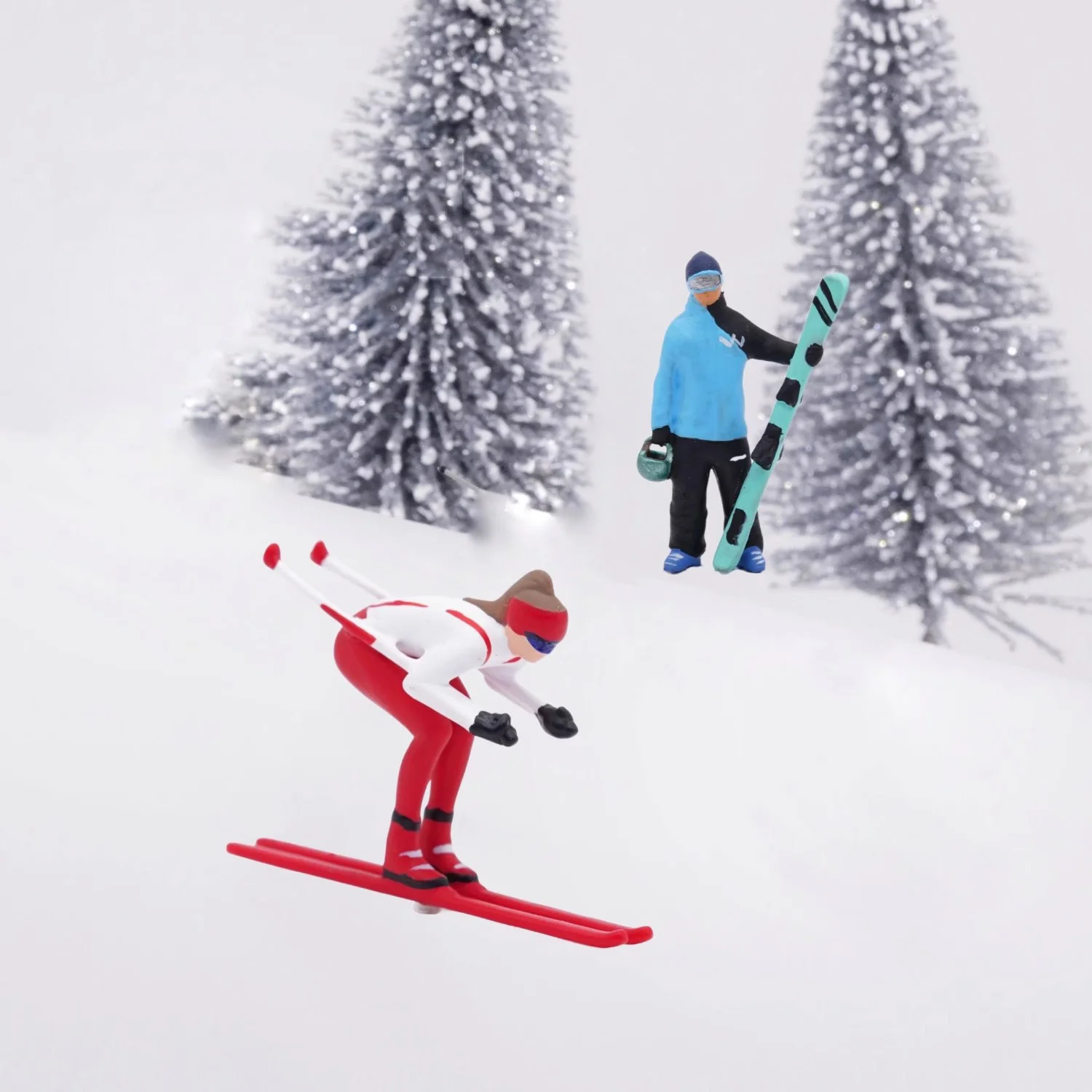 Resin Diorama 1/64  Snowboard Boy Girl Miniature Figures Miniatura 1/87 Minifigures Microlandscape Model DIY Figure Collectible