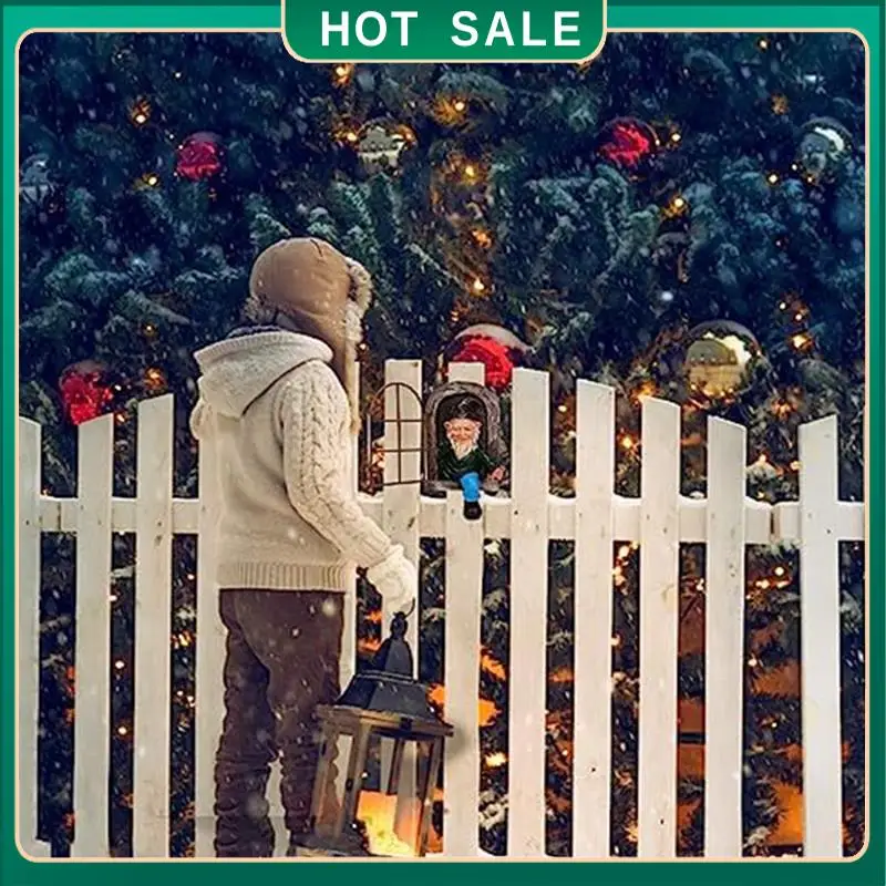 

Статуя гнома My Home Garden, Эльф Out The Door Tree Hugger, Забавное украшение садового дерева, Прочный декор для патио, двора, газона, крыльца - St