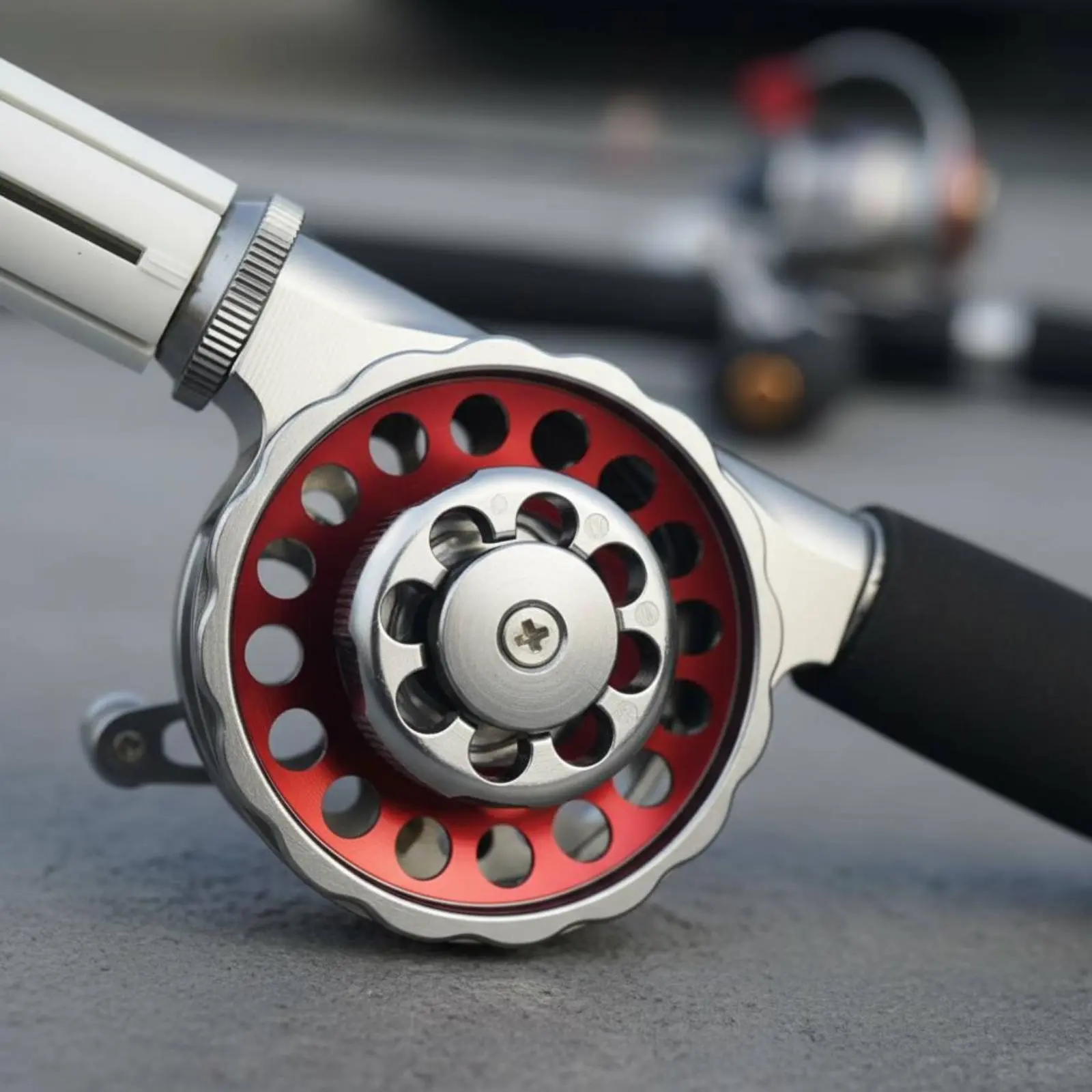 mulinello-da-pesca-in-metallo-dal-design-ergonomico-attrezzatura-per-attivita-all'aperto