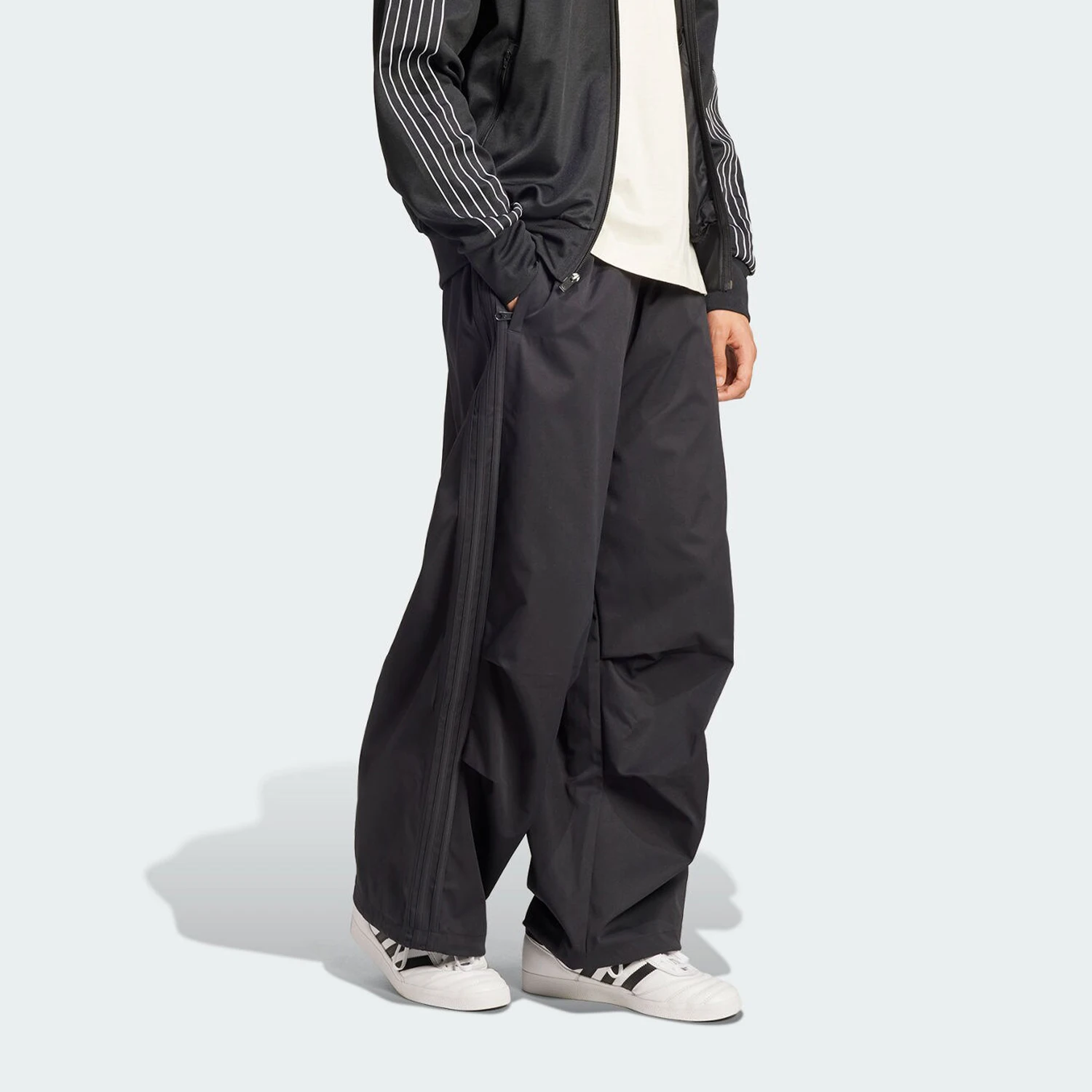 Adidas Official Genuine Three Stripes Men's Loose Outdoor Casual Sport Pants IY2075