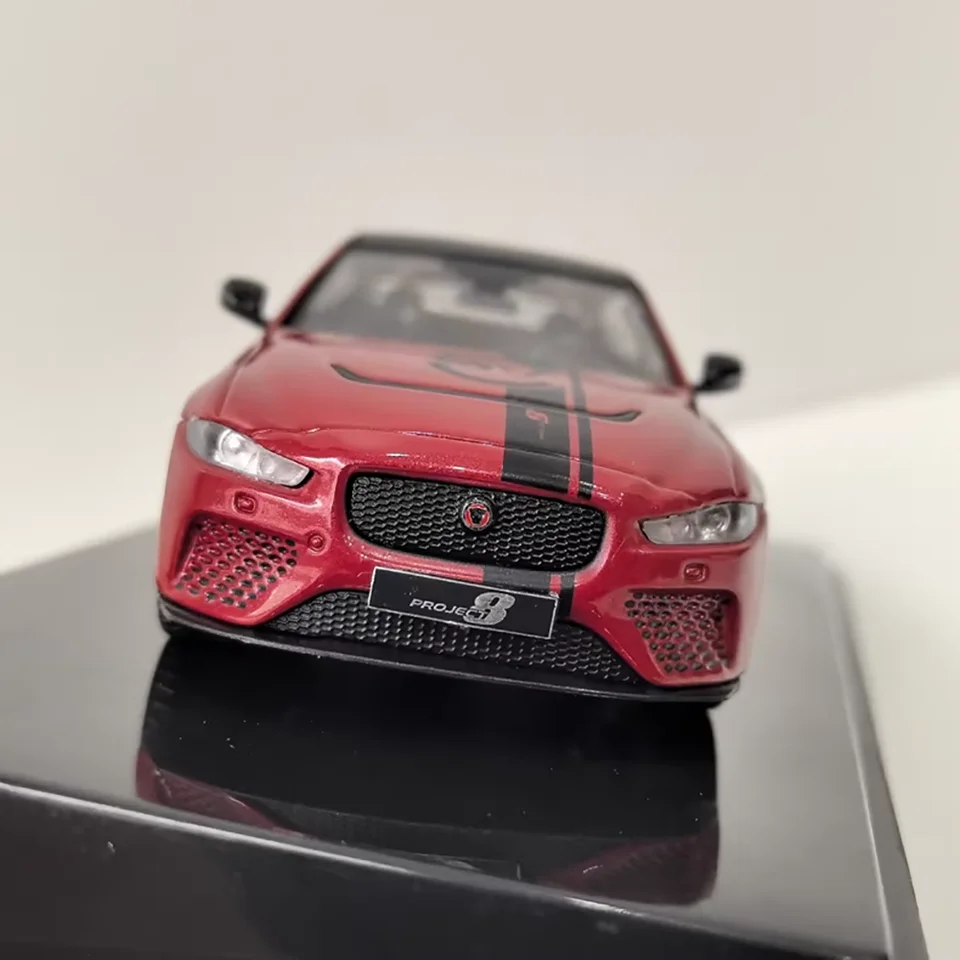 ミニカー 1/43 Jaguar XE SV Project 8 2017 Die-cast 1:43 Scale JAGUAR XE SV Project 8 2017 Coupe Simulation
