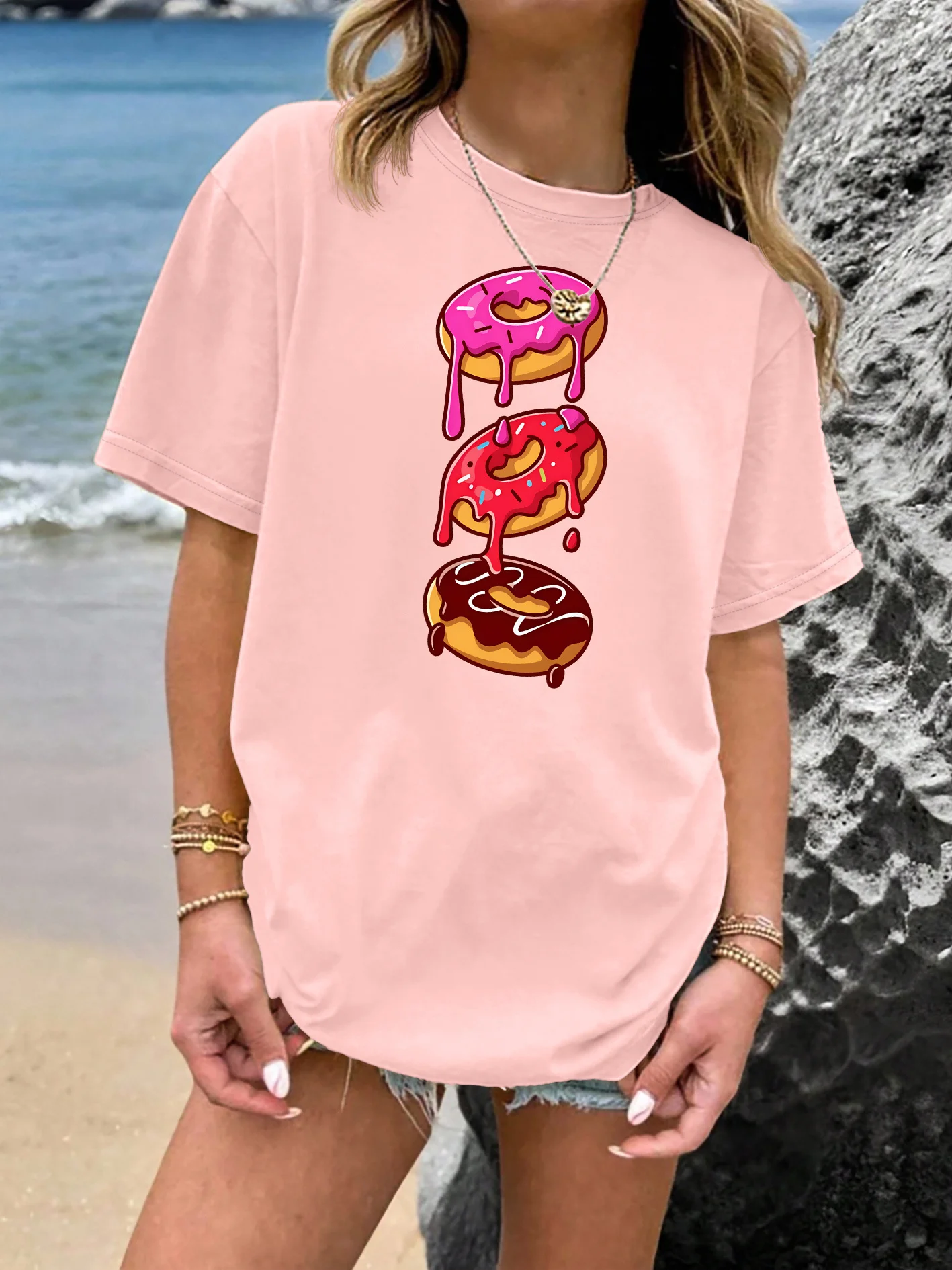 Women's Short Sleeved Sweet T-shirt with Donut Print T-shirt, Comfortable Round Neck T-shirt, Home and Outdoor Casual Top