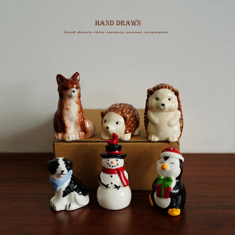 Export European retro hand-painted animal shaped ceramic Christmas table seasoning bottle ornaments