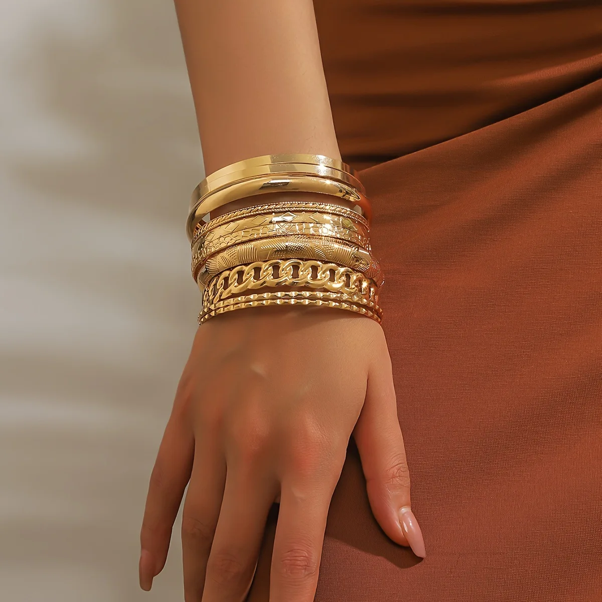 10pcs Elegant Retro Women's Overlapping Bracelets Set, Daily Wear