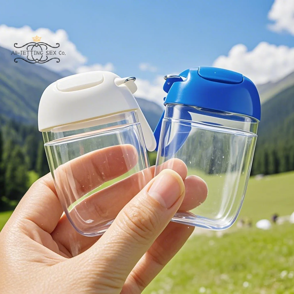30ML Mini Soap Dispenser Container Portable Refillable Bottles With Hook Hand Sanitizer Alcohol Cosmetics Container Outdoor