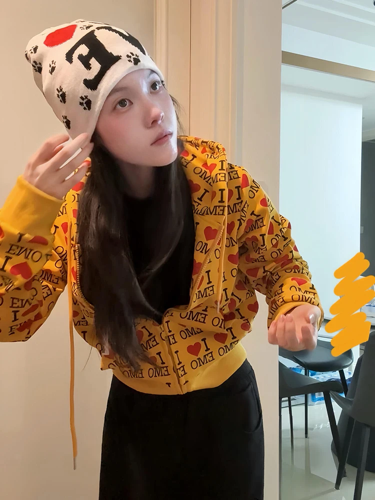 Suda con Capucha y Estampado de Corazón Amarillo, Manga Corta y Larga, Estilo Nuevo de Otoño Invierno para Mujer, Cárdiga...