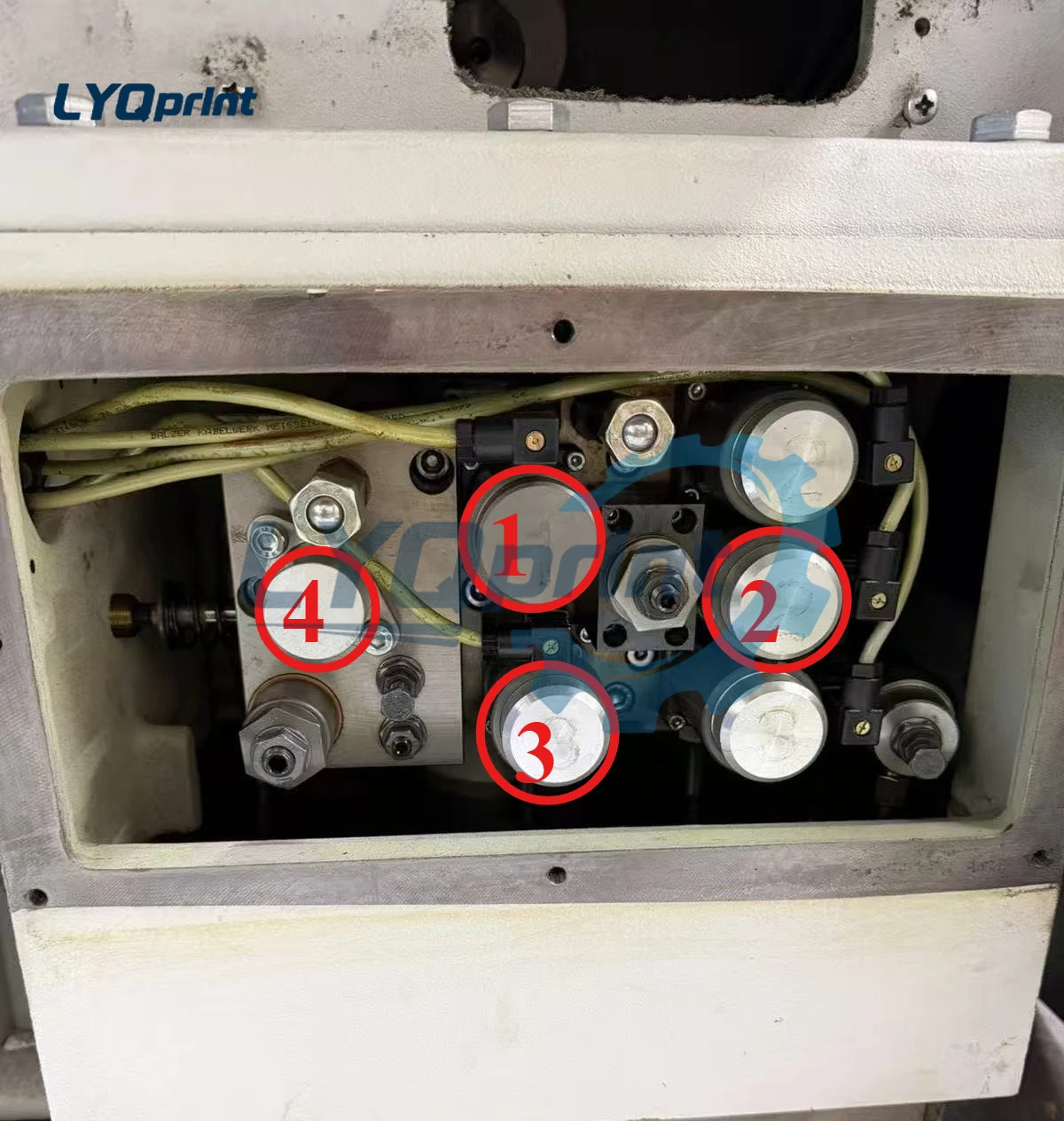90% New Origianl For Polar 92 92EM Machine Valve Polar Guillotine Cutter 92EM Solenoid Valve Polar92