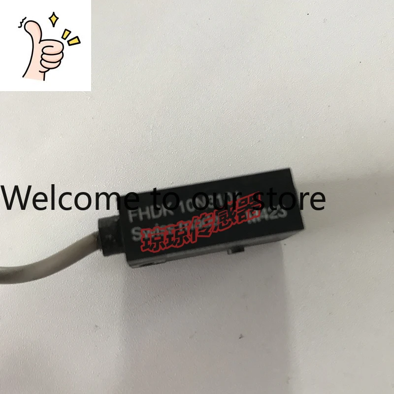 Switzerland Baumer/Baomeng FHDK 10N3101 Original Diffuse Reflection Photoelectric Sensor Spot Direct Wire
