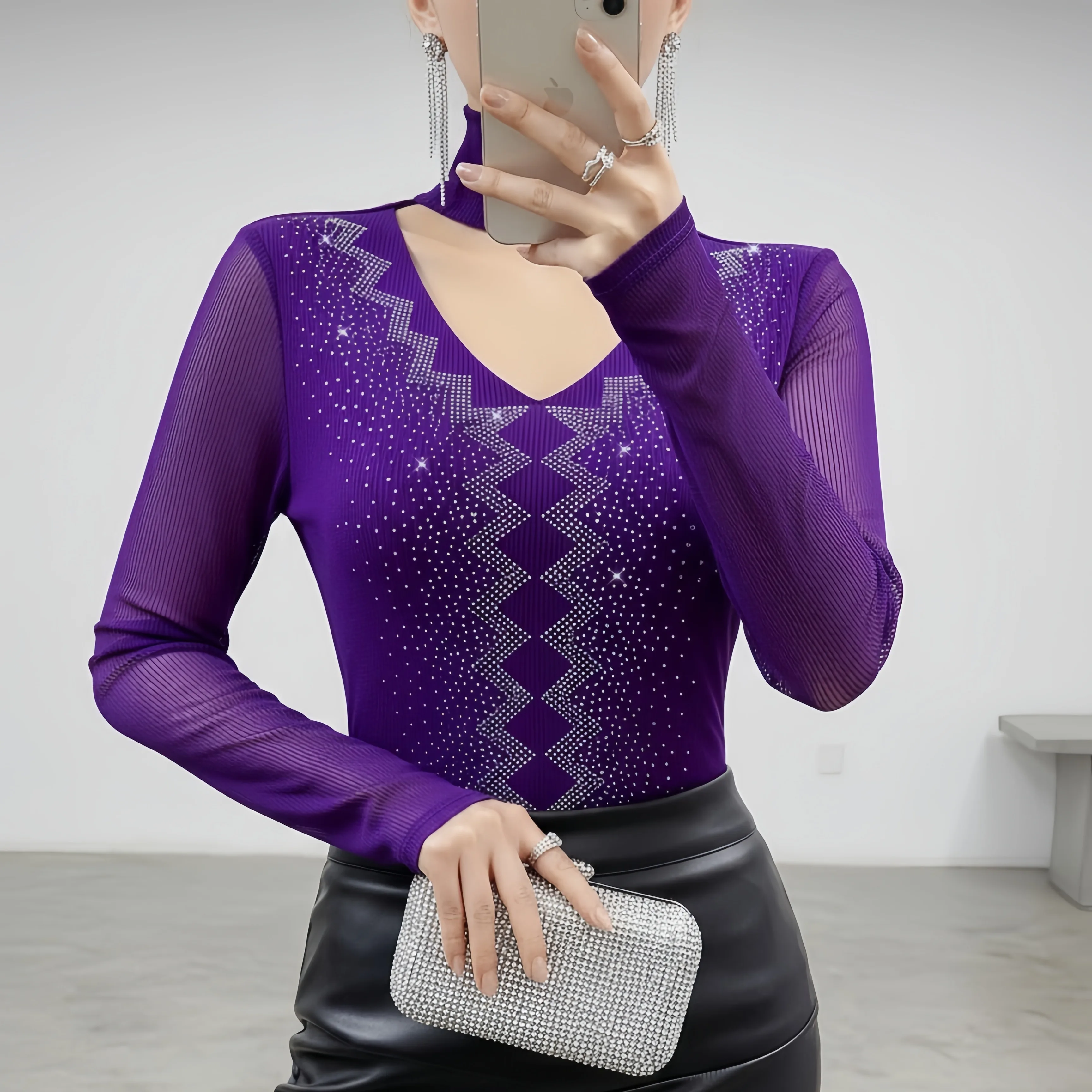 

2026,New,European,Clothes,Elastic,T-Shirt,Fashion,Sexy,Halterneck,Hollow out,Shiny,Diamonds,Women,Tops,Long Sleeve,Tees,512004