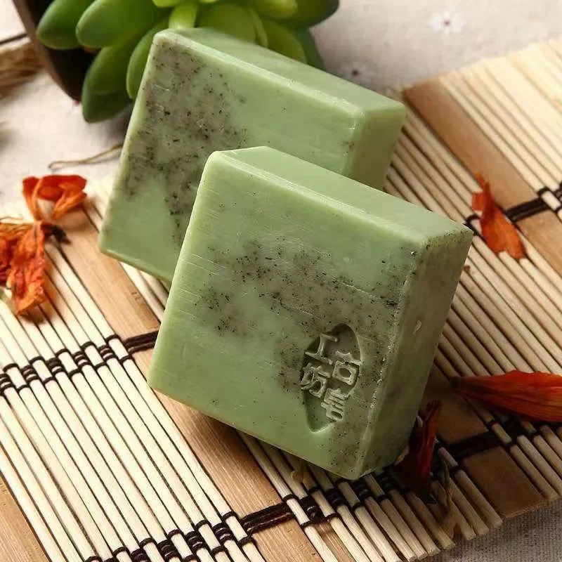 Plant Wormwood Handmade Soap Rich Foam Green Tea Essential Oil Soap Bathing Cleansing and Oil Control for Men Women