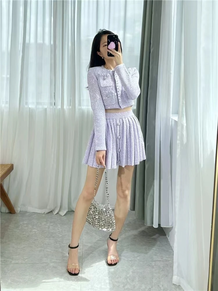 

2024 Early Autumn Exquisite Flowers Nail Beading Sequined Short Knitted Cardigan Jacket Women's Pleated Skirt Fashion Suit