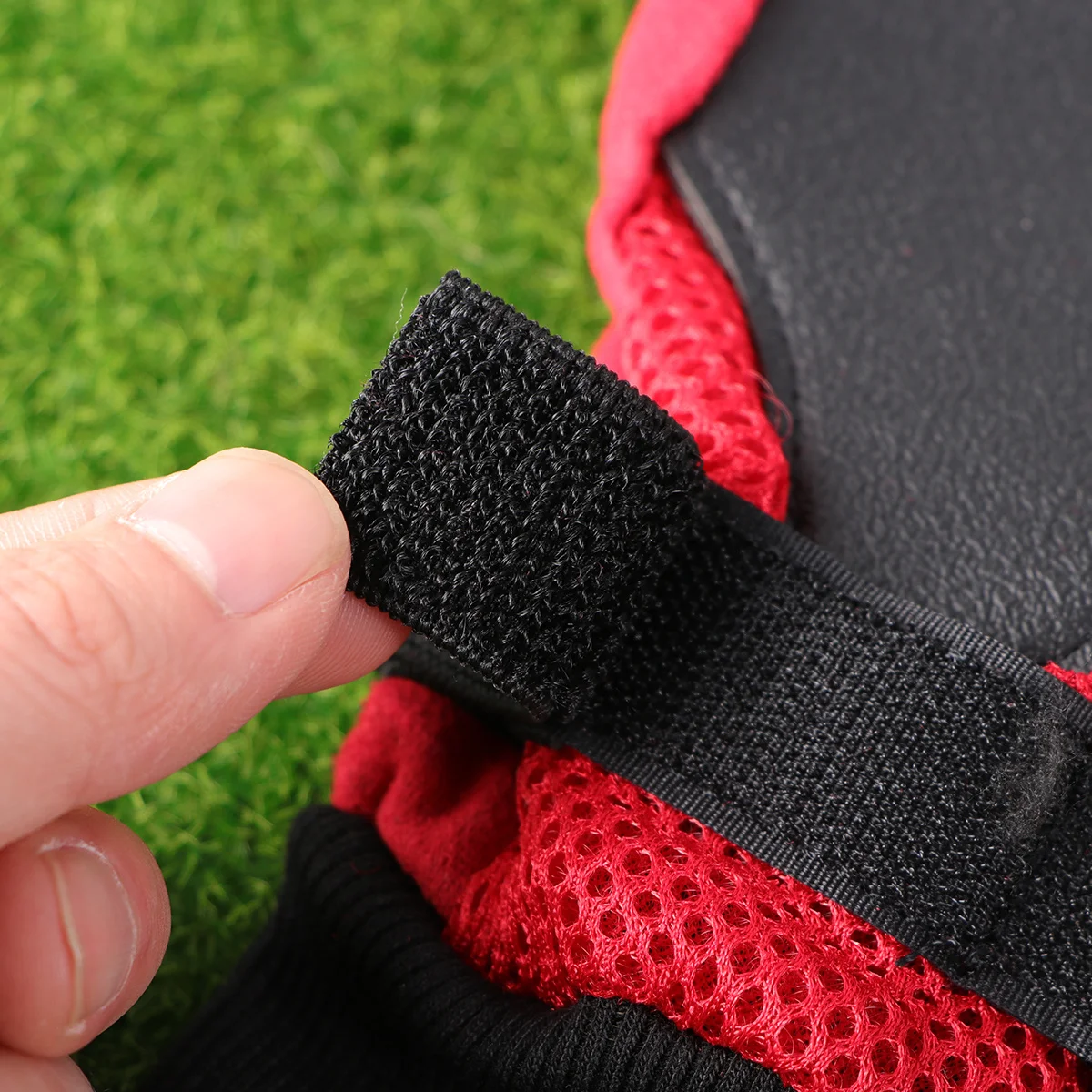 

1Set Breathable Mesh Dog Boots Nonslip Sole Size M Shoes Paw Protector Outdoor Running Pet Shoes Boots for Dogs