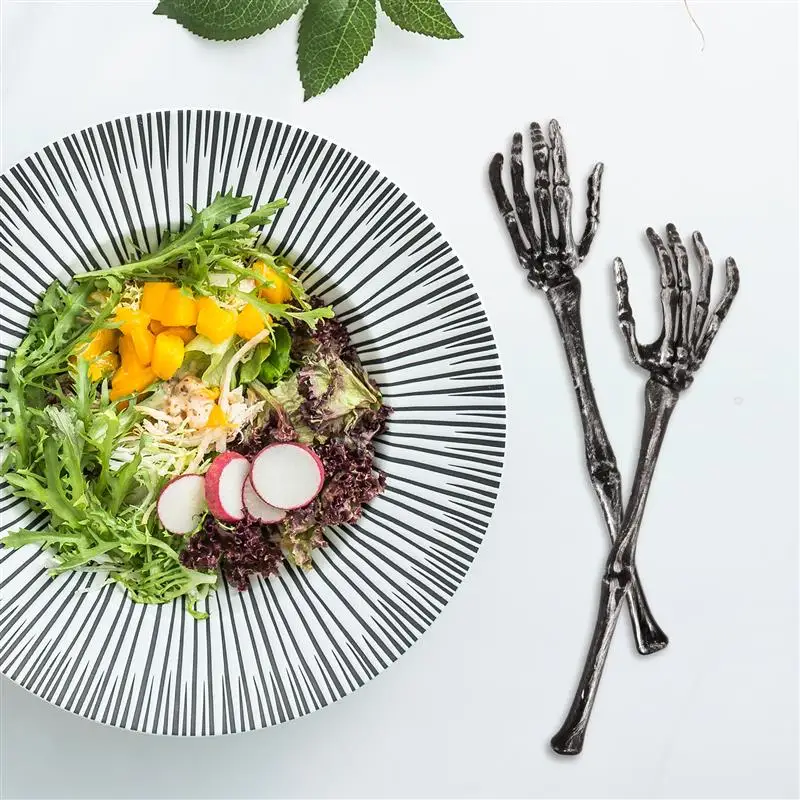 2 Pcs Halloween Claw Salad Tongs Plastic Serving Spoons Party Decoration Kids Friendly Kitchen Tools Dessert Spoons