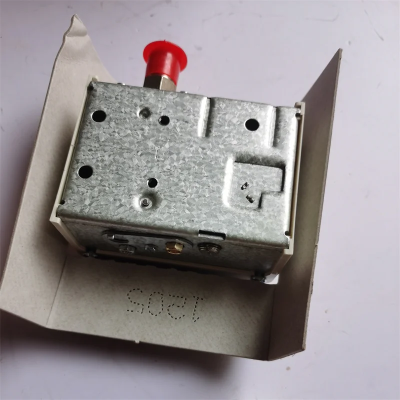 KP36 060-1108   KP36 060-110866 Pressure switch  pressure controller