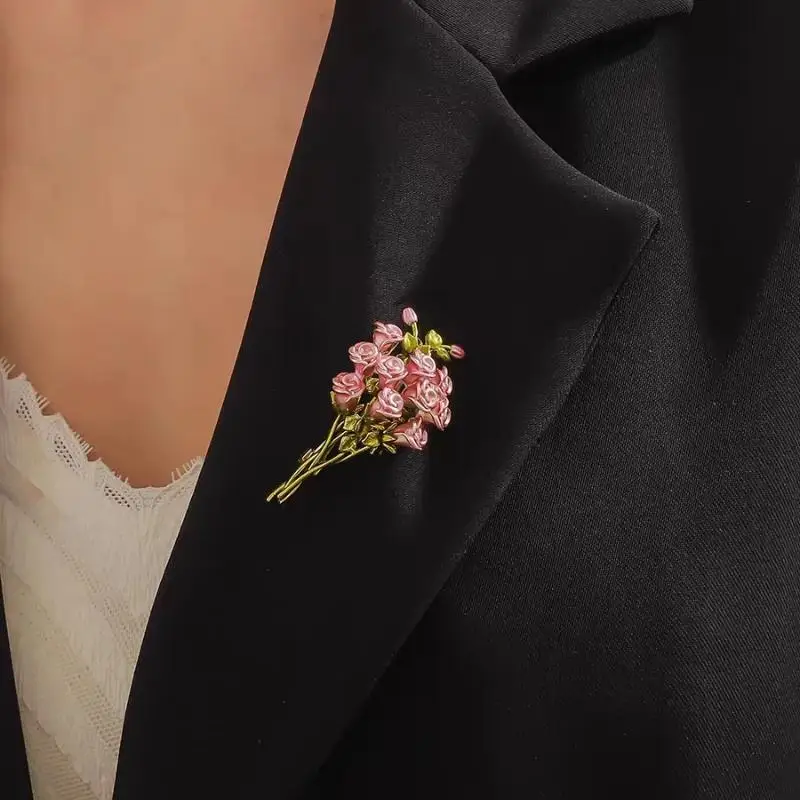 Creative Give You A Bouquet Of Rose Brooches Beautiful Bouquet Pink Enamel Pins Party Office Brooch Pins Gifts For Women Girls