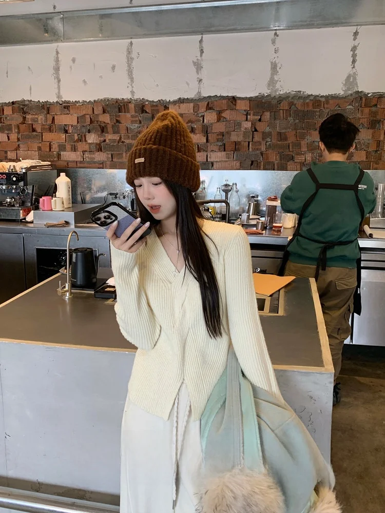 

Sweet Heart Woolen Sweater Thiened V-ne Slimming Winter Design Women's Casual Sle Long Sve Pure Color Polyester Nylo...