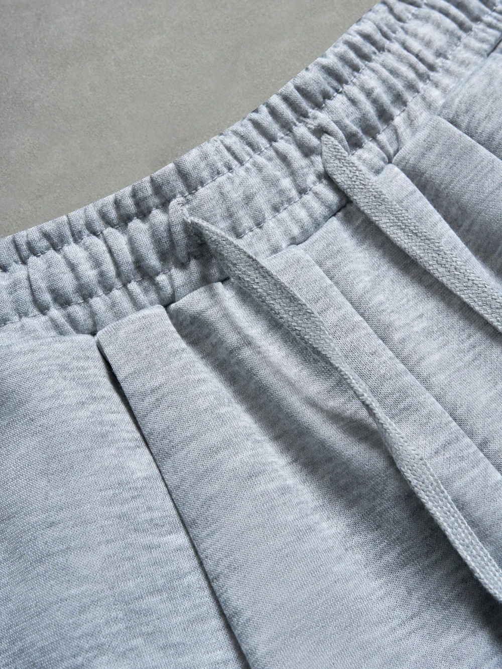 Erkek gündelik çok yönlü gri k - Fear Of God Essential incelemesi ve fiyatı
