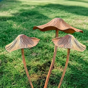 Retro Rusty Mushroom Decor 1